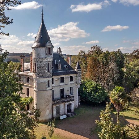 Chateau De Puymoger Bed & Breakfast Javerlhac-et-la-Chapelle-Saint-Robert ภายนอก รูปภาพ